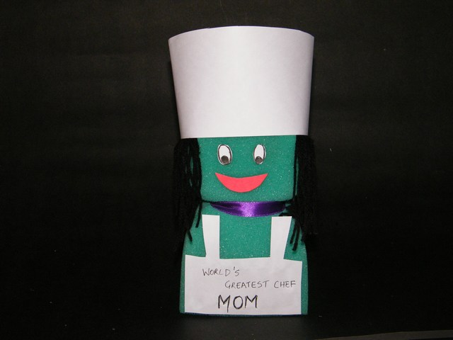mothers day crafts for preschool. Make a Mothers Day Foam Chef