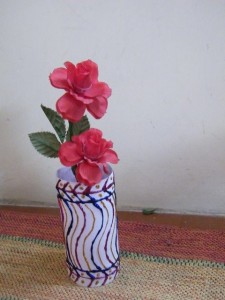 ペットボトルで作る オシャレな花瓶コレクション エコリメイク Handful ハンドフル