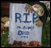 How to Make a Halloween Gravestone with Zombie Decoration