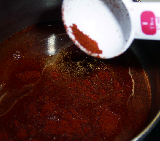 dye-add-paprika