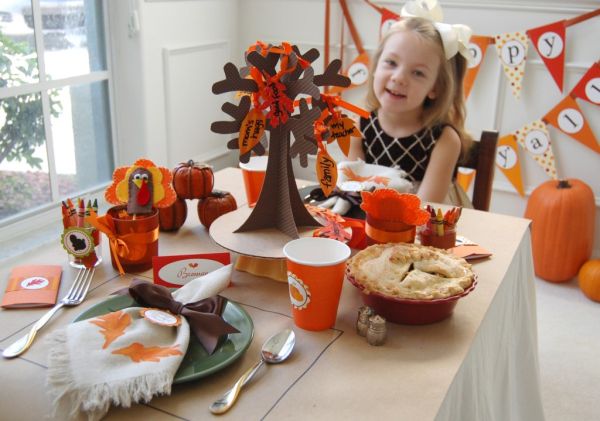 Kids-Table The Kids Table